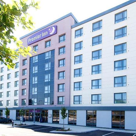 Premier Inn London Gatwick Airport - Manor Royal كرولي المظهر الخارجي الصورة