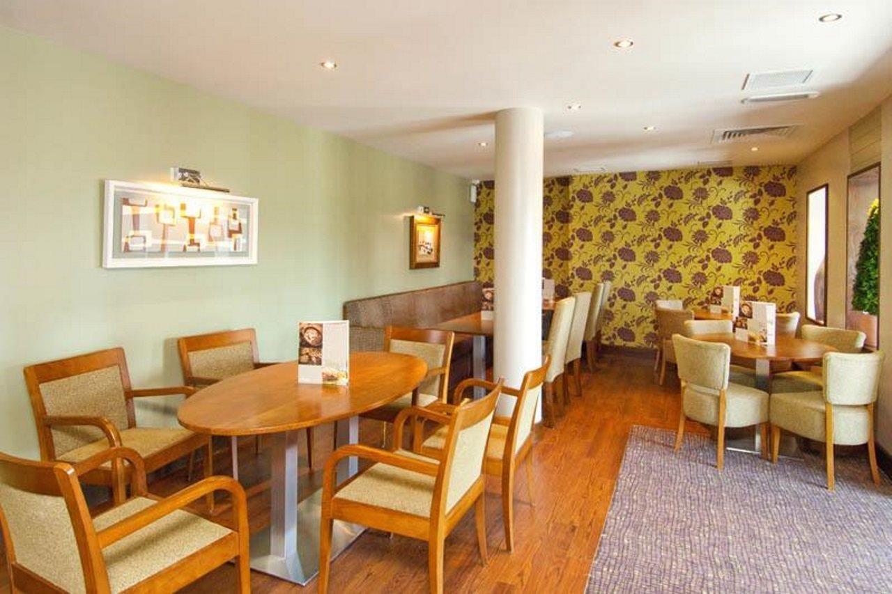 Premier Inn London Gatwick Airport - Manor Royal كرولي المظهر الخارجي الصورة