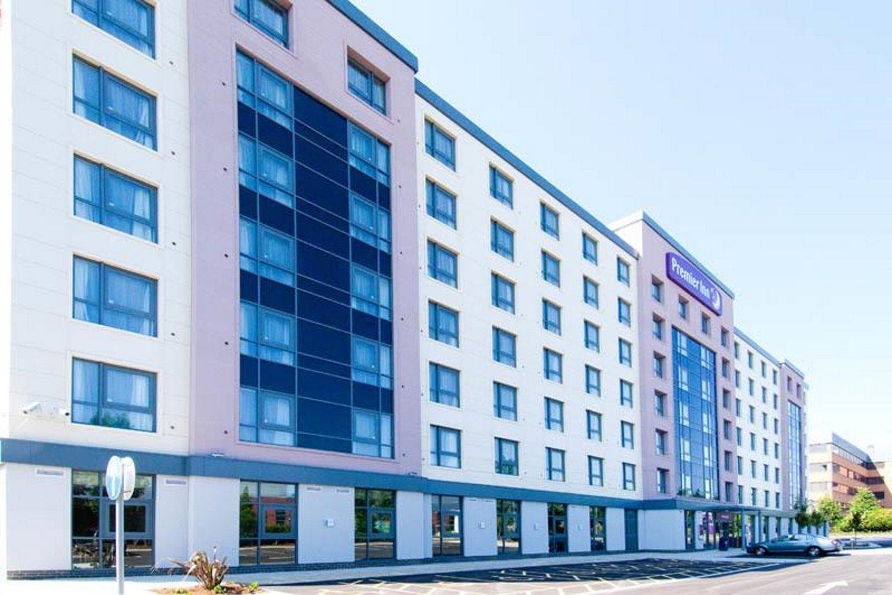 Premier Inn London Gatwick Airport - Manor Royal كرولي المظهر الخارجي الصورة