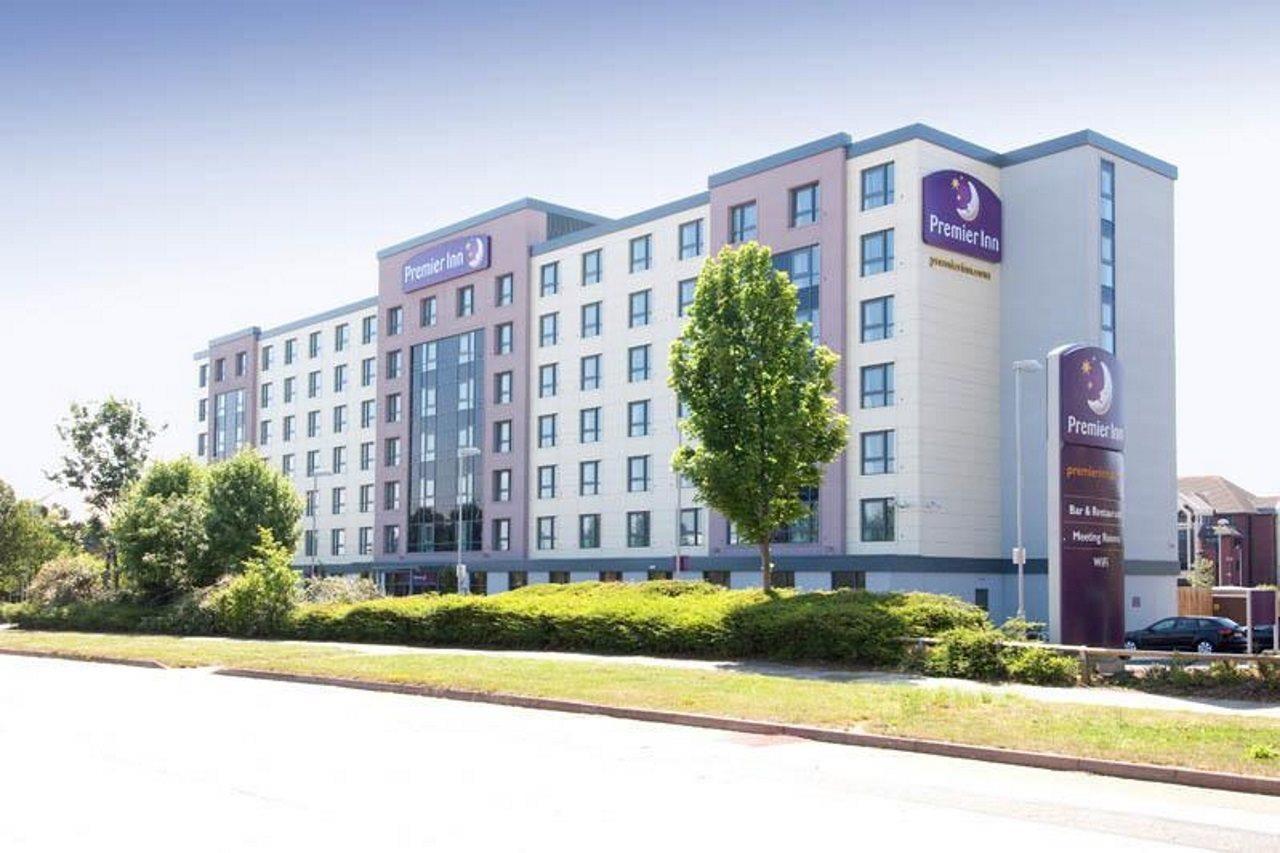 Premier Inn London Gatwick Airport - Manor Royal كرولي المظهر الخارجي الصورة