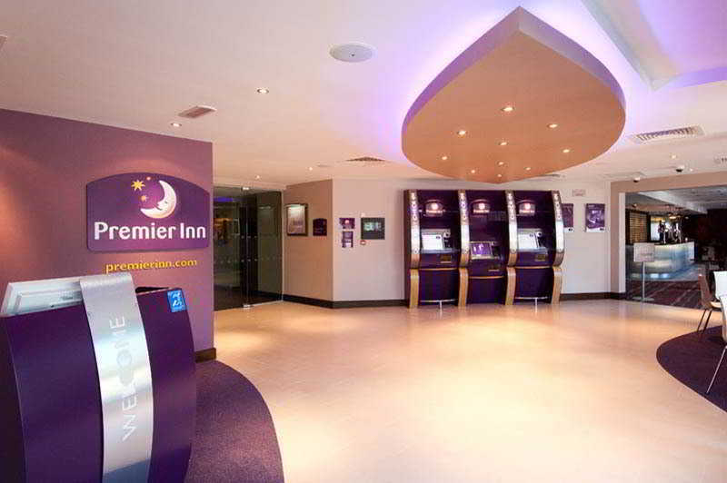 Premier Inn London Gatwick Airport - Manor Royal كرولي المظهر الخارجي الصورة