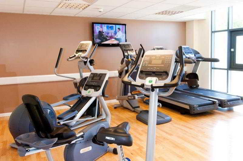 Premier Inn London Gatwick Airport - Manor Royal كرولي المظهر الخارجي الصورة